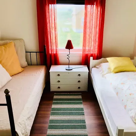 Fiskevaeret Hovden Holiday home *