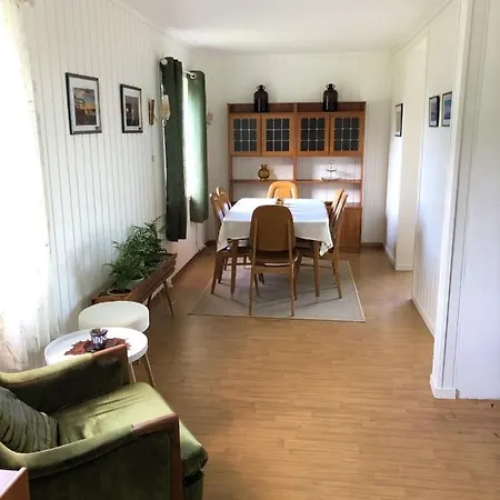 Fiskevaeret Hovden * Hovden (Nordland)