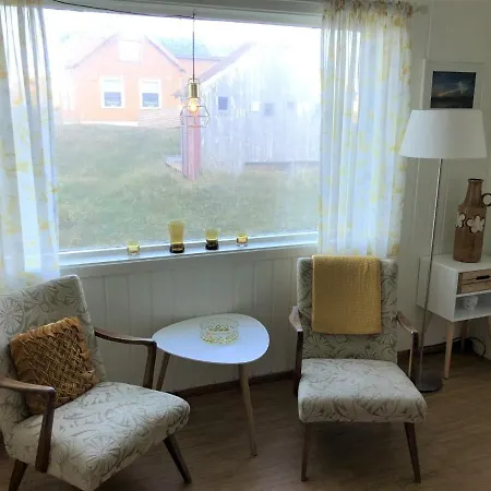 Holiday home Fiskevaeret Hovden *